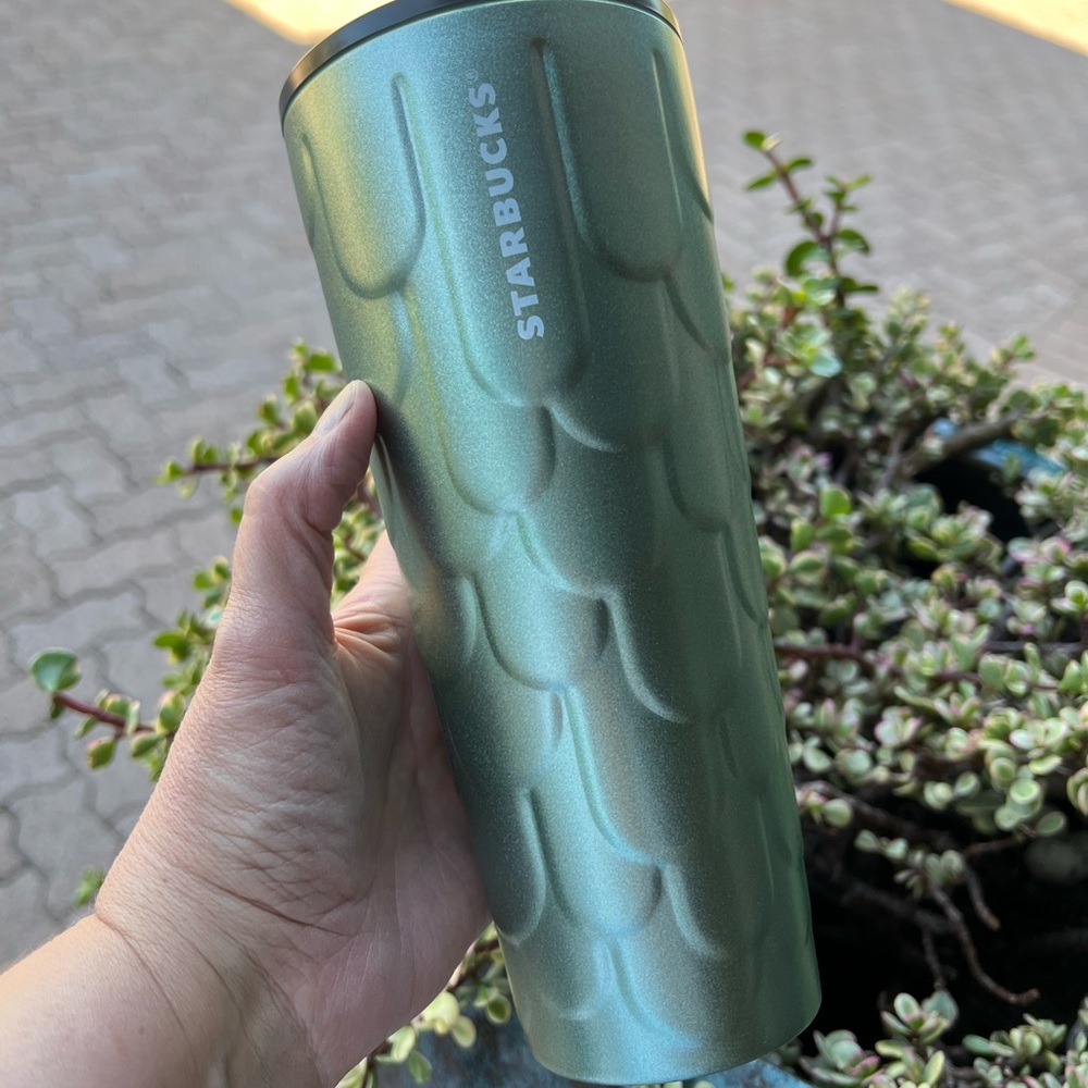 Starbucks Spring 2022 venti Mermaid tumbler NWT